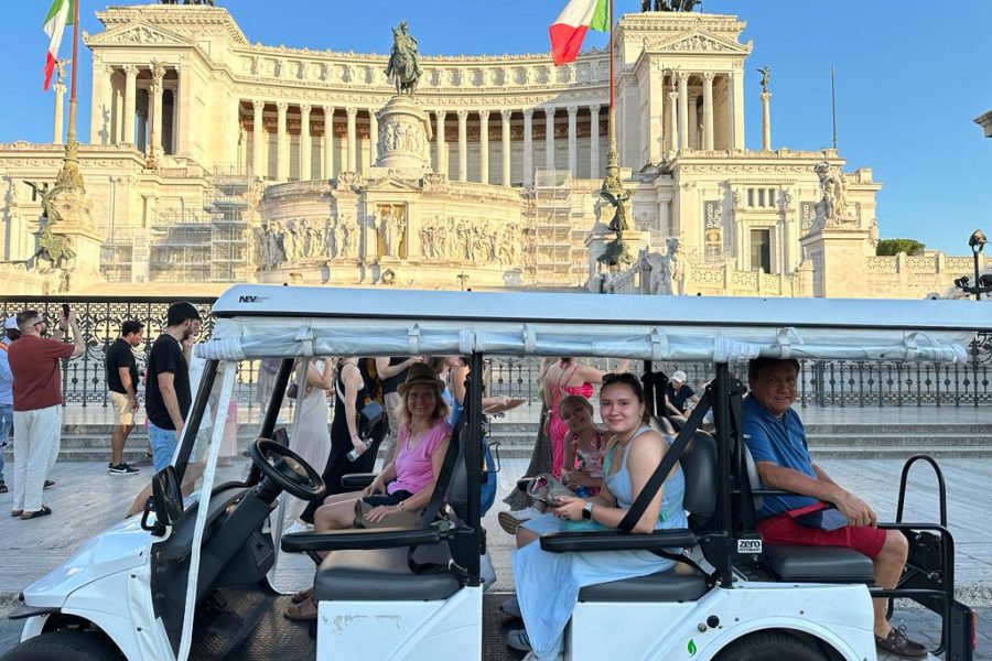 Top 10 Rome tourists attractions by golf cart